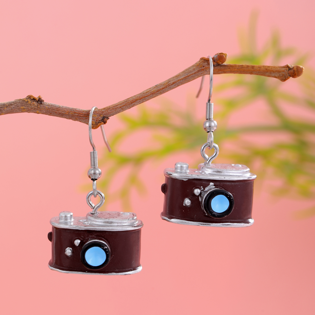 Retro Cute Camera Earrings Int - Photography Interest のレビューと価格