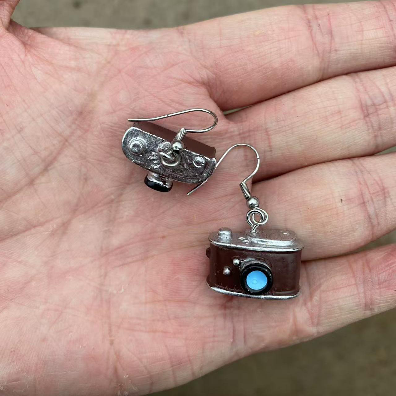 Retro Cute Camera Earrings Int - Photography Interest のレビューと価格